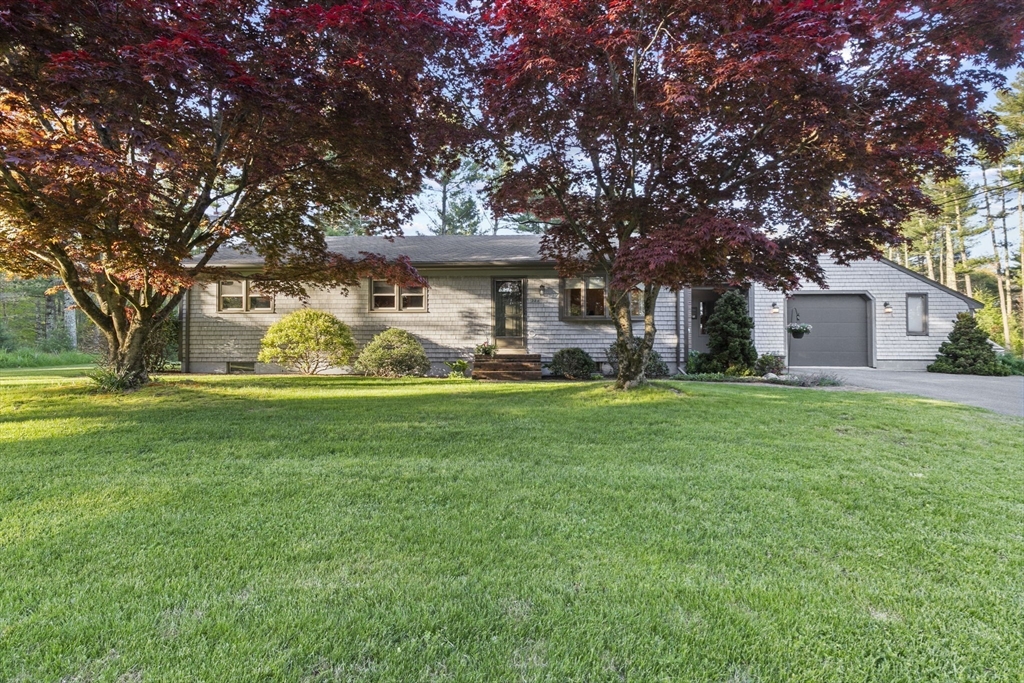 224 Snipatuit Road Rochester, MA 02770 - Photo 1 of 42 a front view of house with yard and green space