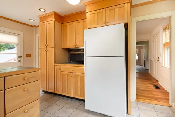 $550,000 | 16 Highway 63, Canaan, CT 06031