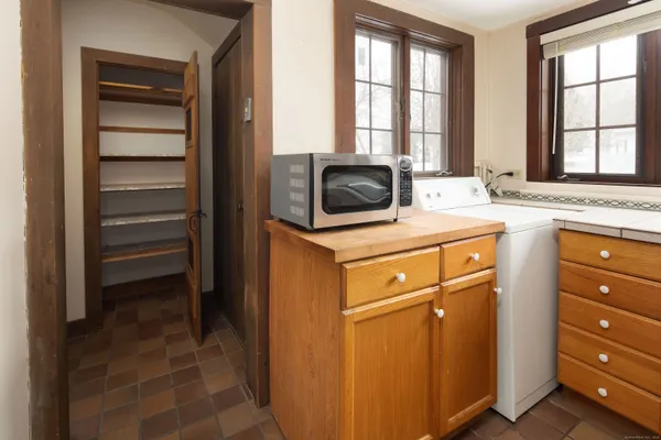 $550,000 | 16 Highway 63, Canaan, CT 06031