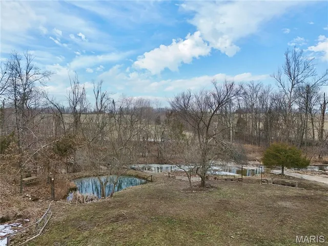 $177,000 | 729 Clear Creek Lane, Perryville, MO 63775