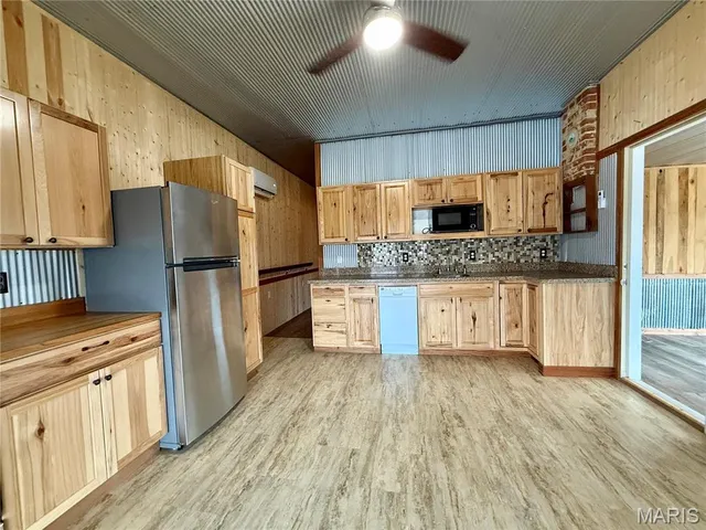 $177,000 | 729 Clear Creek Lane, Perryville, MO 63775