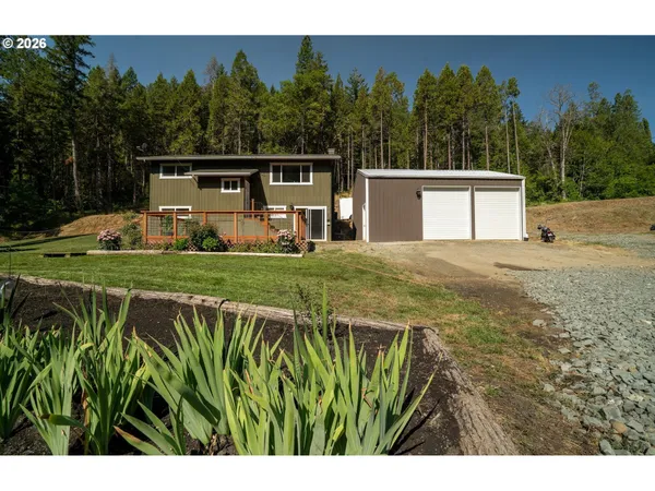 $474,900 | 3902 South Myrtle Road, Myrtle Creek, OR 97457