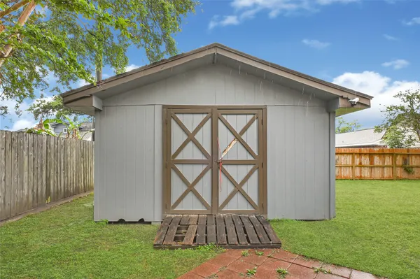 $295,000 | 2107 North Rayburn Court, Pasadena, TX 77502