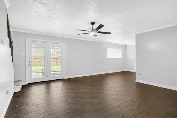 $295,000 | 2107 North Rayburn Court, Pasadena, TX 77502