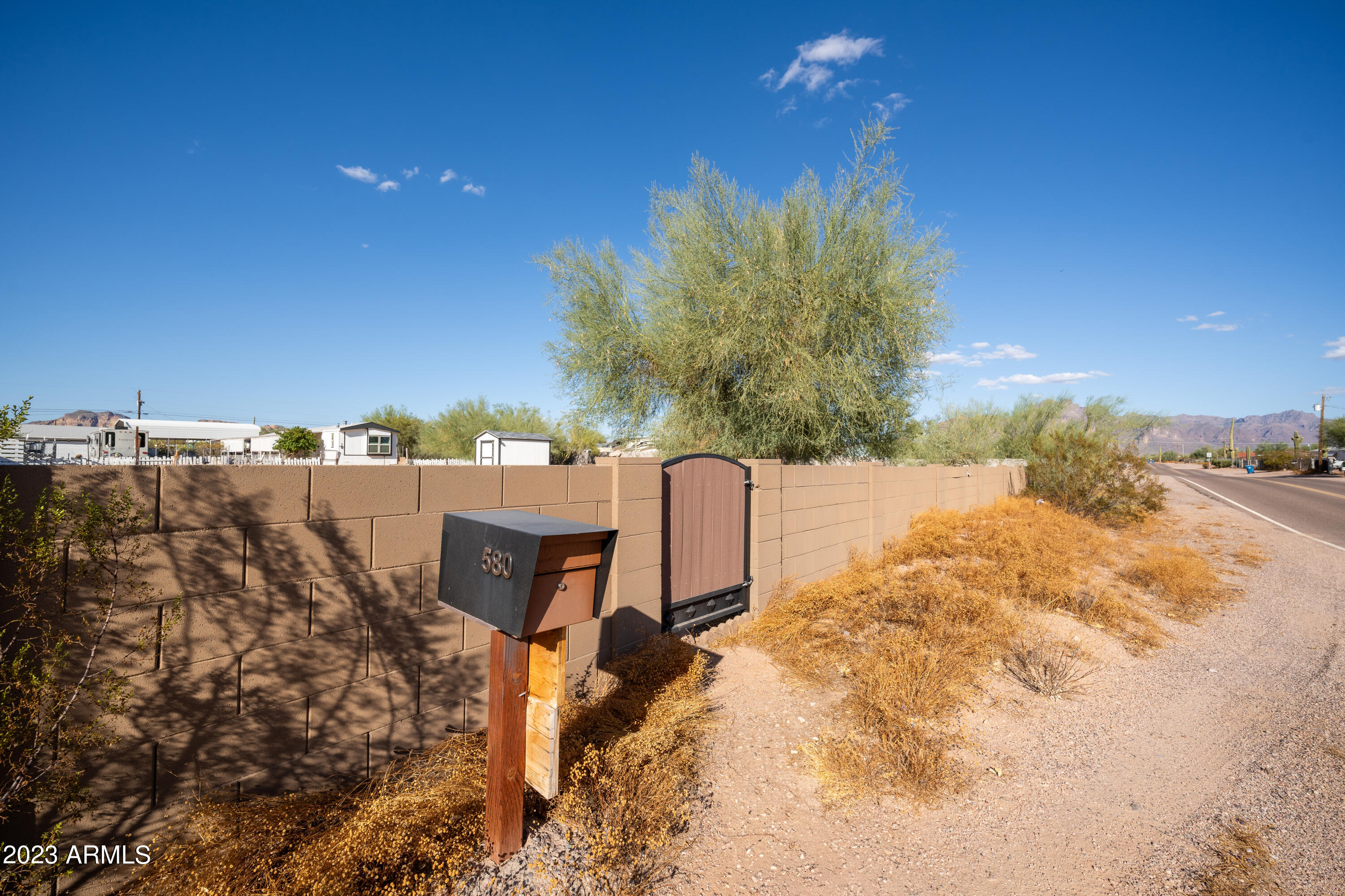 580 West Foothill Street Apache Junction, AZ 85120 - Photo 11 of 45 Foothill