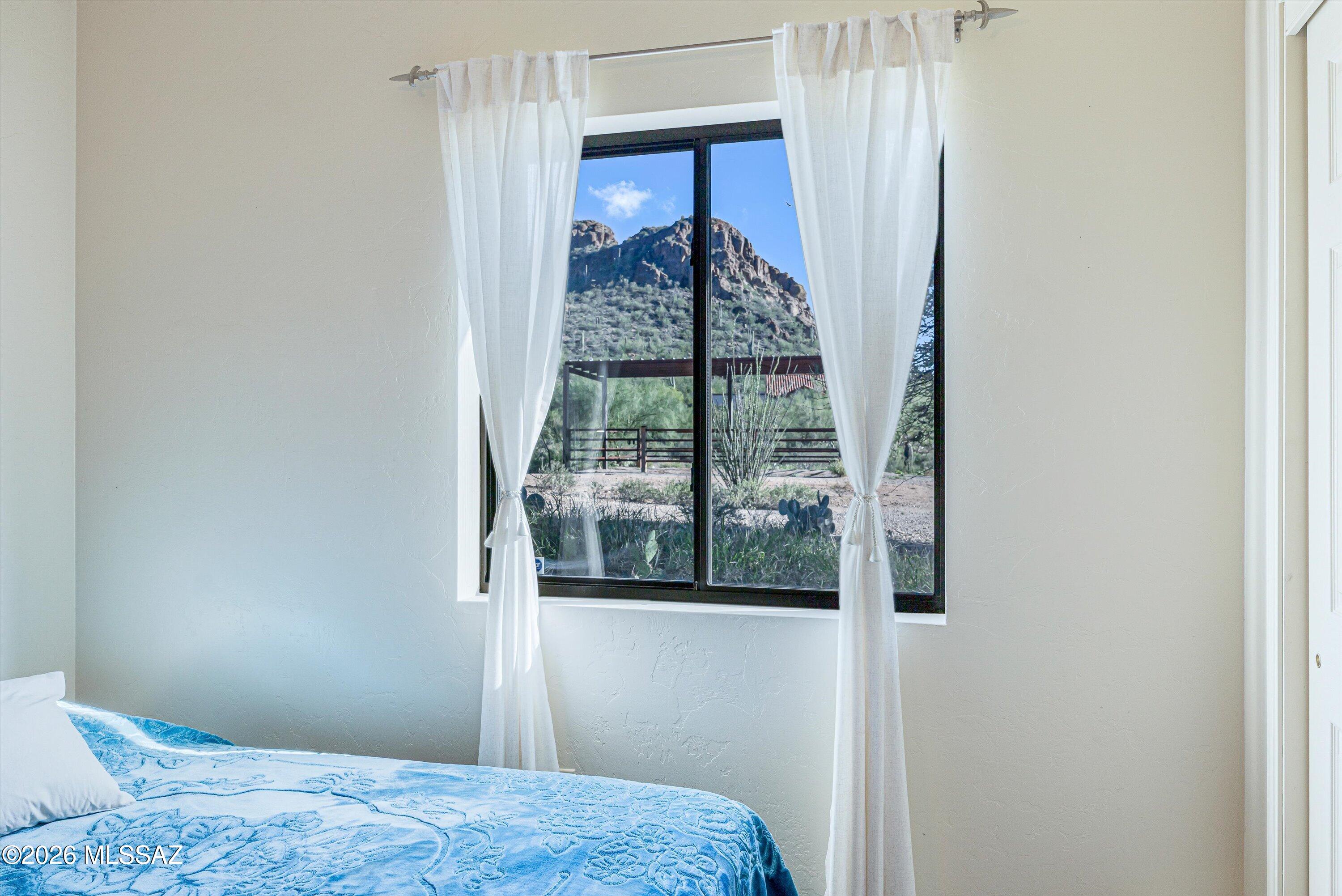 4155 West Coyote Ridge Trail Tucson, AZ 85746 - Photo 23 of 38 Bedroom 3