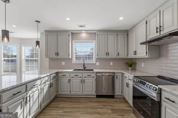 $438,000 | 87 Park Lane, Warner Robins, GA 31093