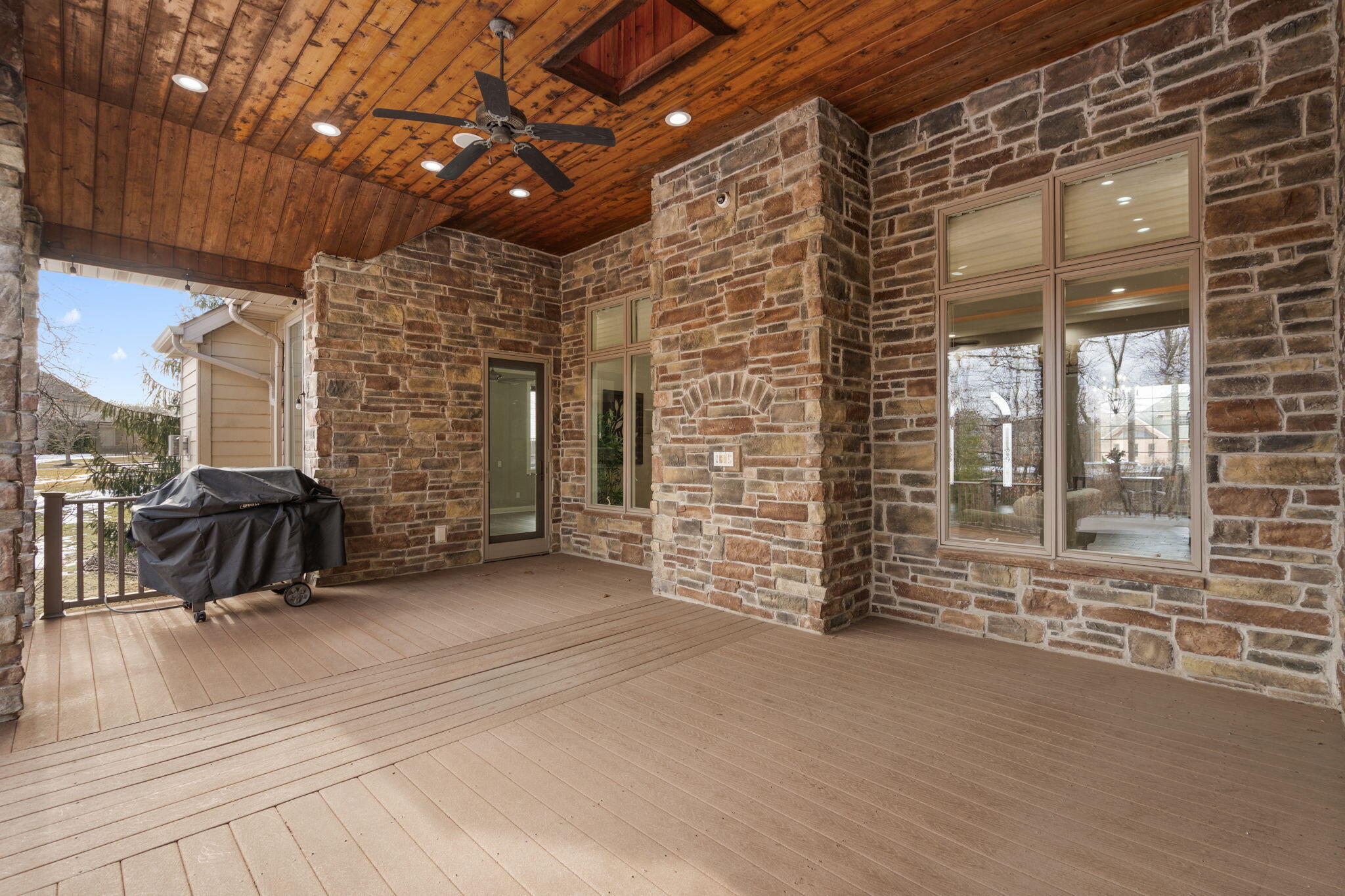 1089 George Ade Court Crown Point, IN 46307 - Photo 20 of 71 2048x1365