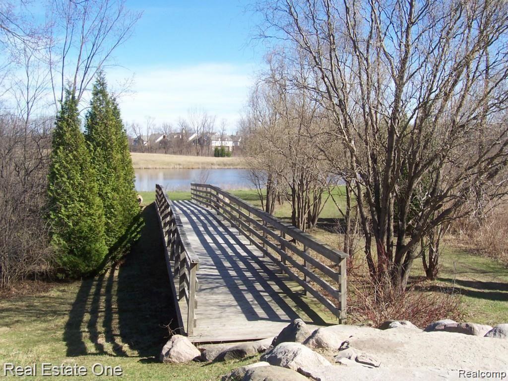 3578 Oakmonte Boulevard, Unit 96 Rochester, MI 48306 - Photo 42 of 47