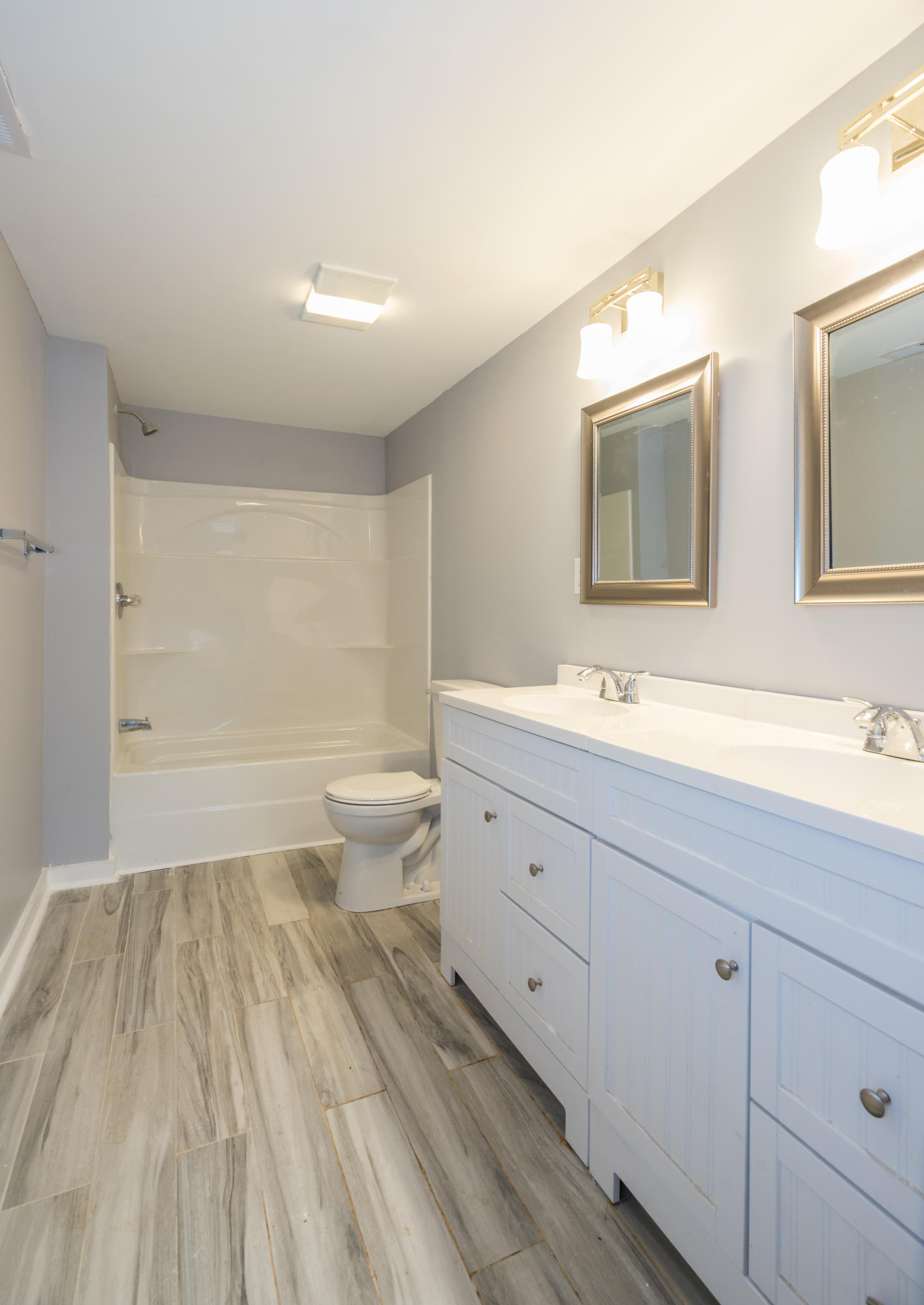 8146 Standifer Gap Road Chattanooga, TN 37421 - Photo 12 of 14 Full Bath