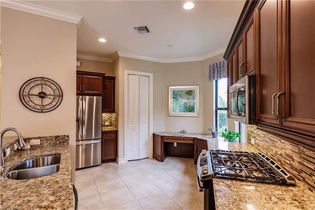 6640 Roma Way Naples, FL 34113 - Photo 14 of 35 Gallery Image 14