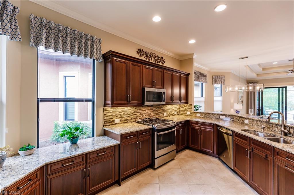 6640 Roma Way Naples, FL 34113 - Photo 15 of 35 Gallery Image 15