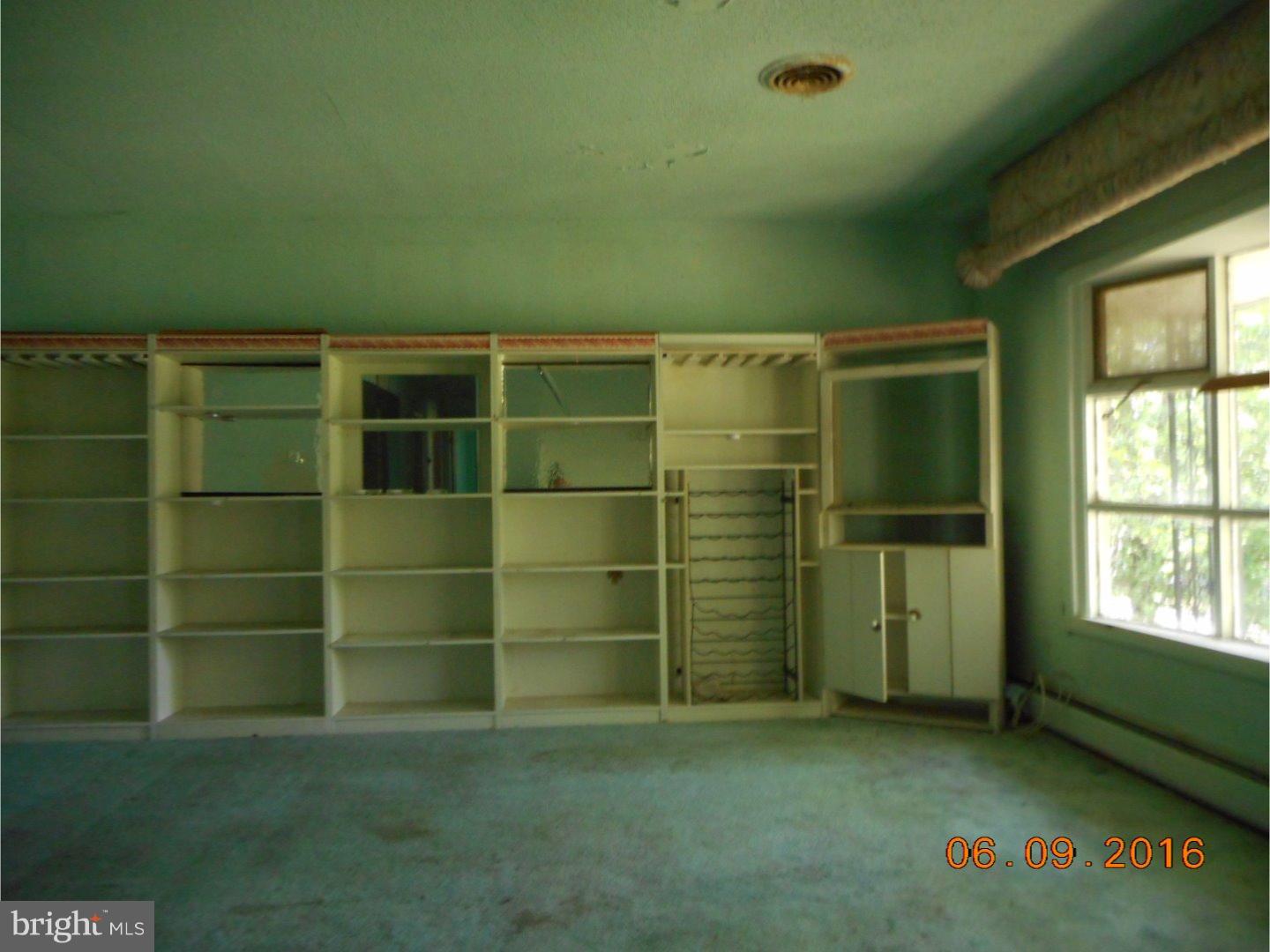 426 Angelow Road Berlin, NJ 08009 - Photo 3 of 17 Gallery Image 3