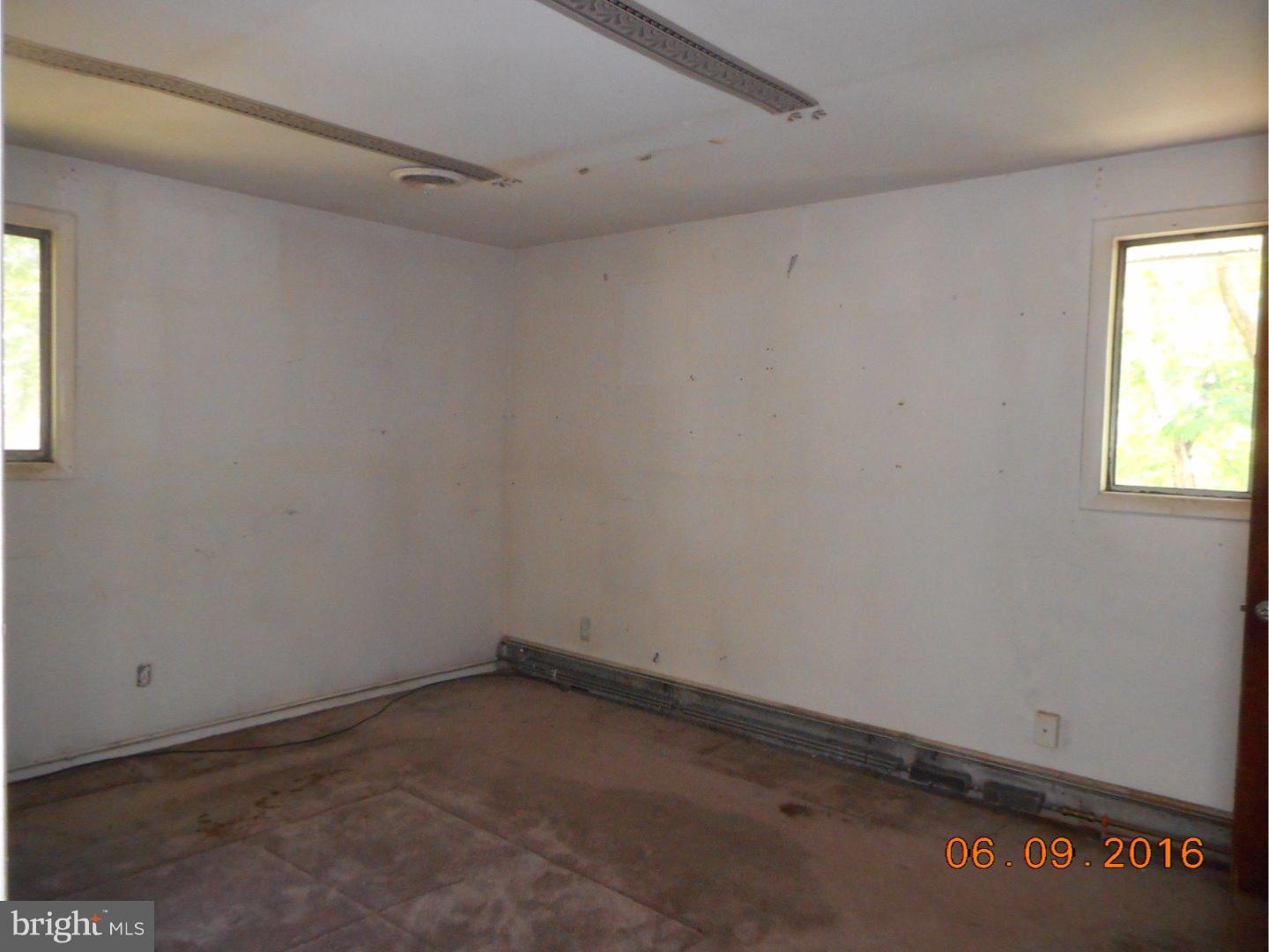 426 Angelow Road Berlin, NJ 08009 - Photo 8 of 17 Gallery Image 8