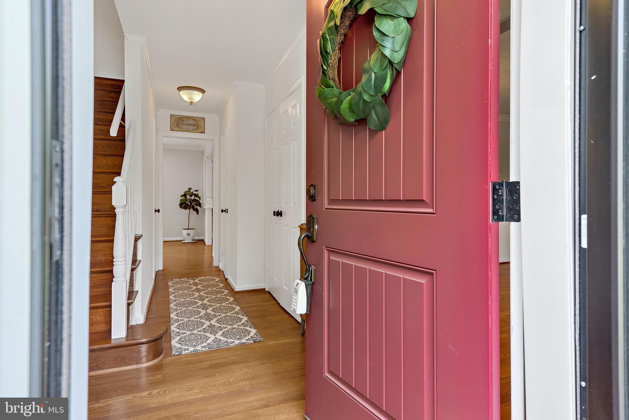 23 Thorburn Road Gaithersburg, MD 20878 - Photo 3 of 79 Gallery Image 3