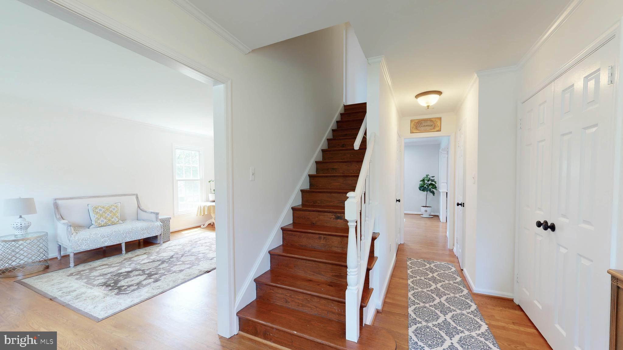 23 Thorburn Road Gaithersburg, MD 20878 - Photo 5 of 79 Gallery Image 5