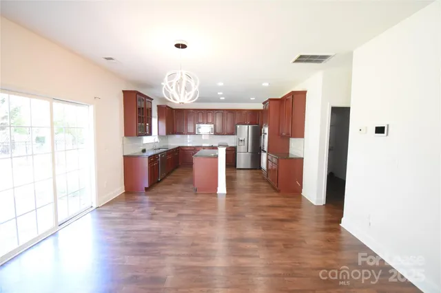 $2,600 | 6728 Evanton Loch Road, Charlotte, NC 28278