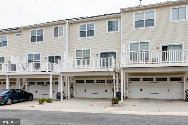 $3,200 | 7926 Silver Oak Road, Hanover, MD 21076