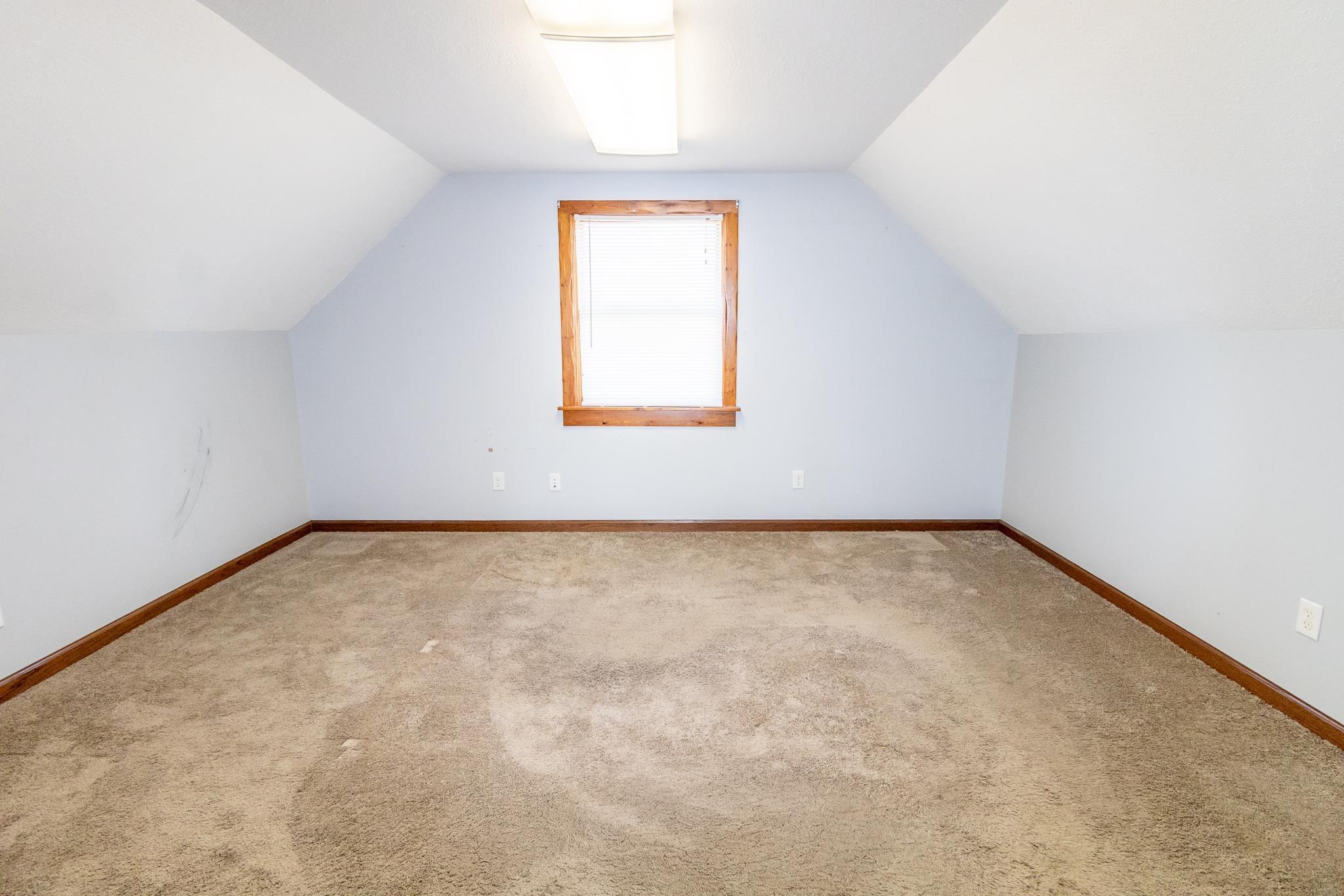 5419 West Bennington Road Cedar Falls, IA 50613 - Photo 20 of 29 Gallery Image 20