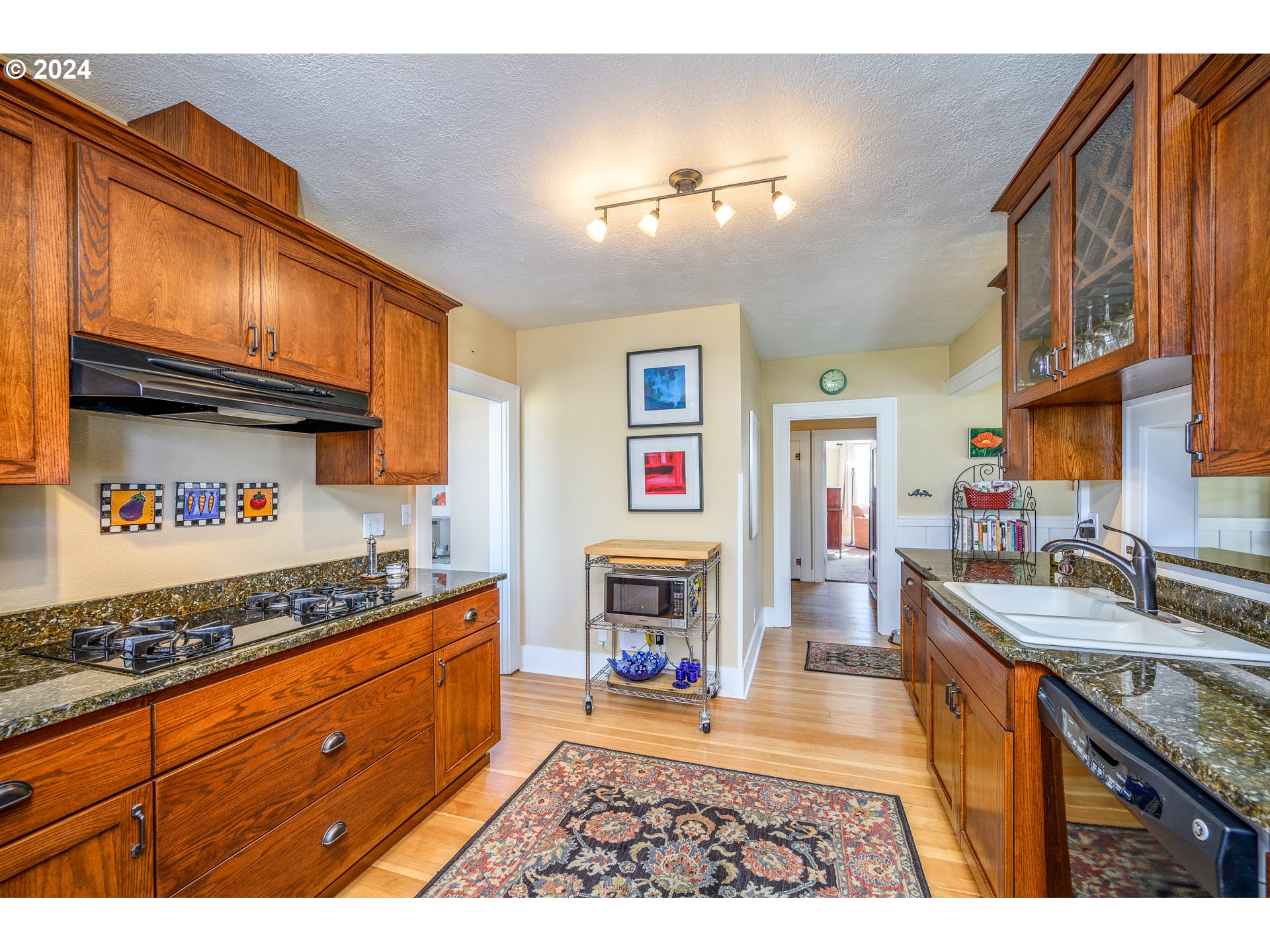 287 Southwest Court Street Dallas, OR 97338 - Photo 15 of 42 Gallery Image 15