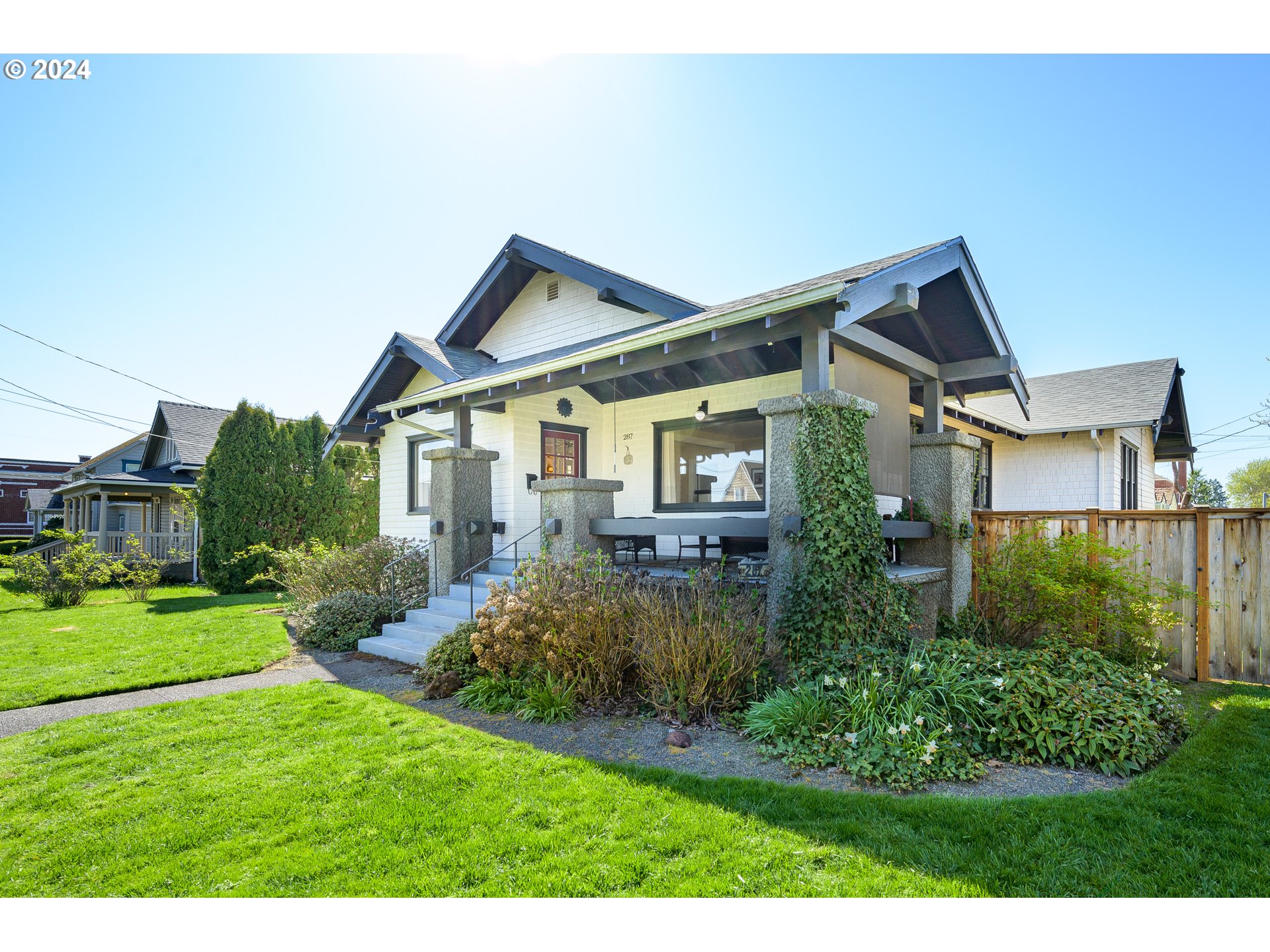 287 Southwest Court Street Dallas, OR 97338 - Photo 2 of 42 Gallery Image 2
