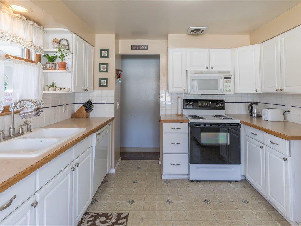 1614 South Virginia Road Spokane Valley, WA 99216 - Photo 10 of 20