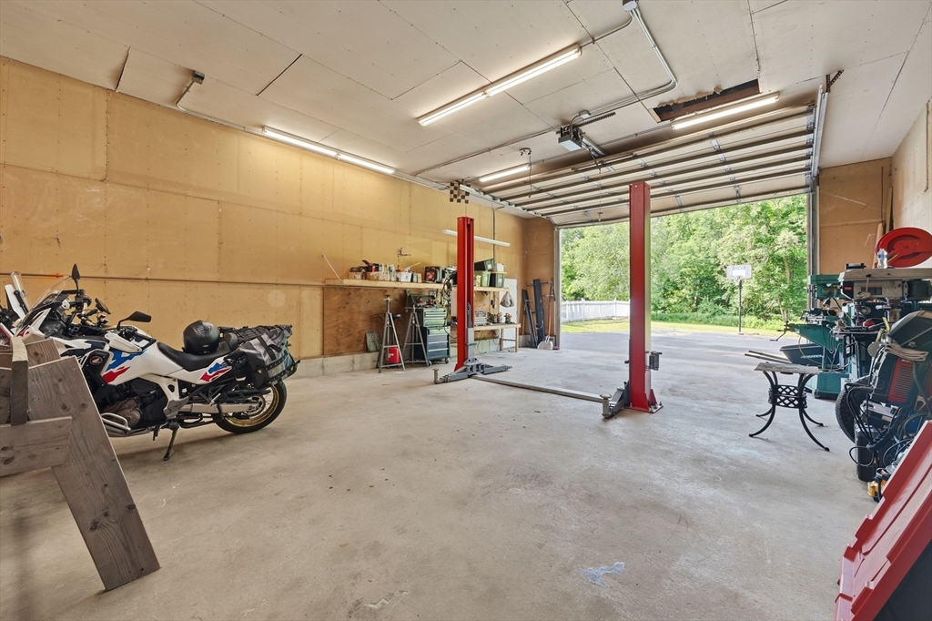 126 Putnam Hill Road Sutton, MA 01590 - Photo 24 of 32