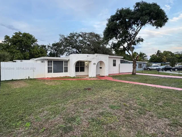 $4,500 | 6485 Miramar Parkway, Miramar, FL 33023