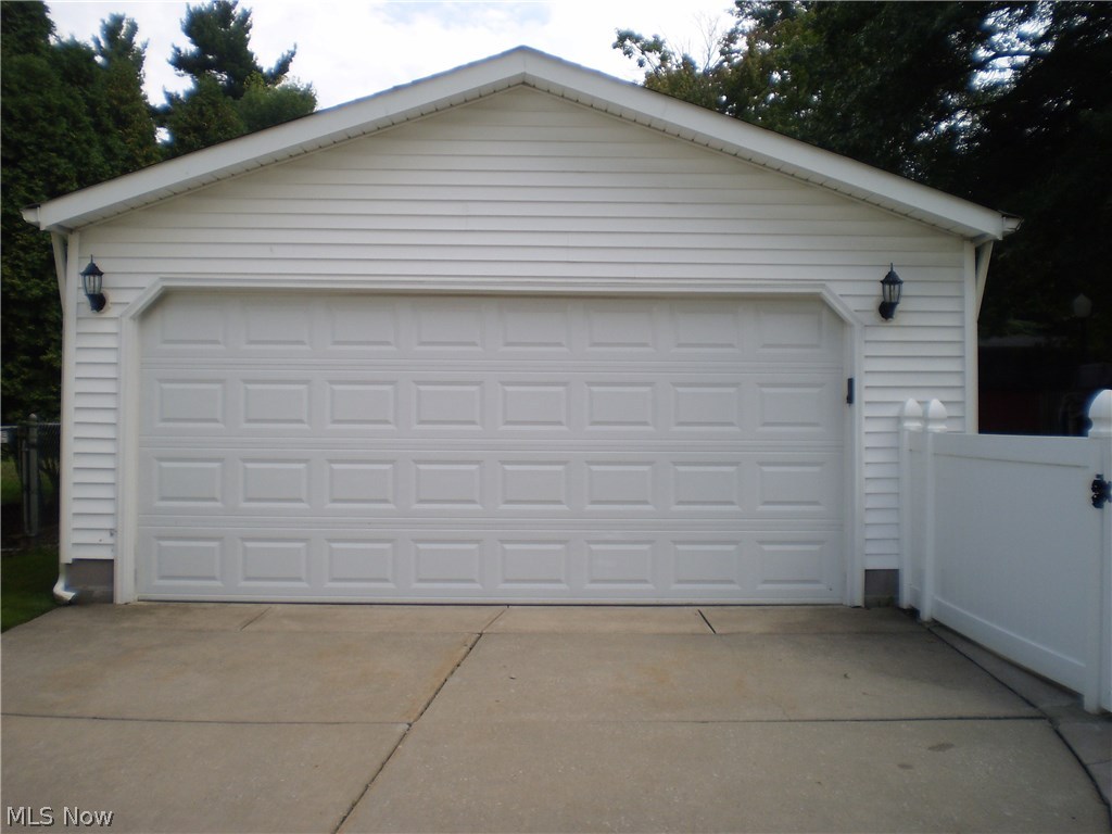 6682 Seneca Road Cleveland, OH 44143 - Photo 5 of 24 Gallery Image 5