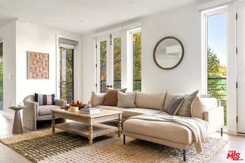 $1,699,000 | 2267 Duane Street, Unit 3, Los Angeles, CA 90039