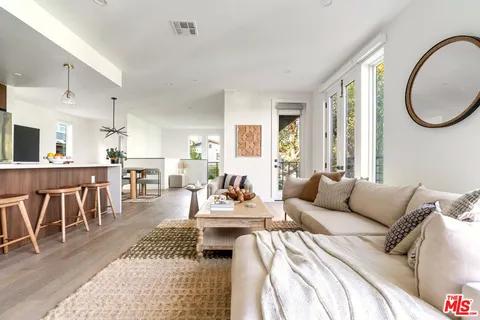 $1,699,000 | 2267 Duane Street, Unit 3, Los Angeles, CA 90039