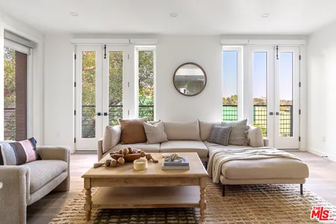 $1,699,000 | 2267 Duane Street, Unit 3, Los Angeles, CA 90039