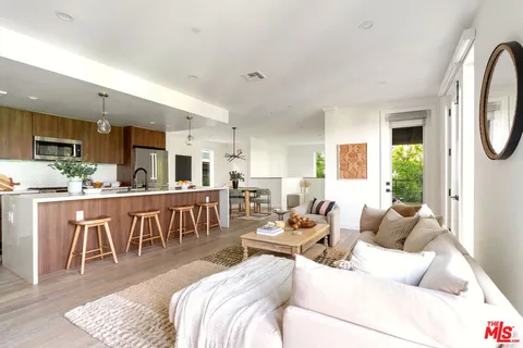 $1,699,000 | 2267 Duane Street, Unit 3, Los Angeles, CA 90039