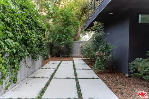 $1,699,000 | 2267 Duane Street, Unit 3, Los Angeles, CA 90039