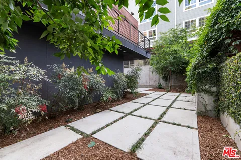 $1,699,000 | 2267 Duane Street, Unit 3, Los Angeles, CA 90039