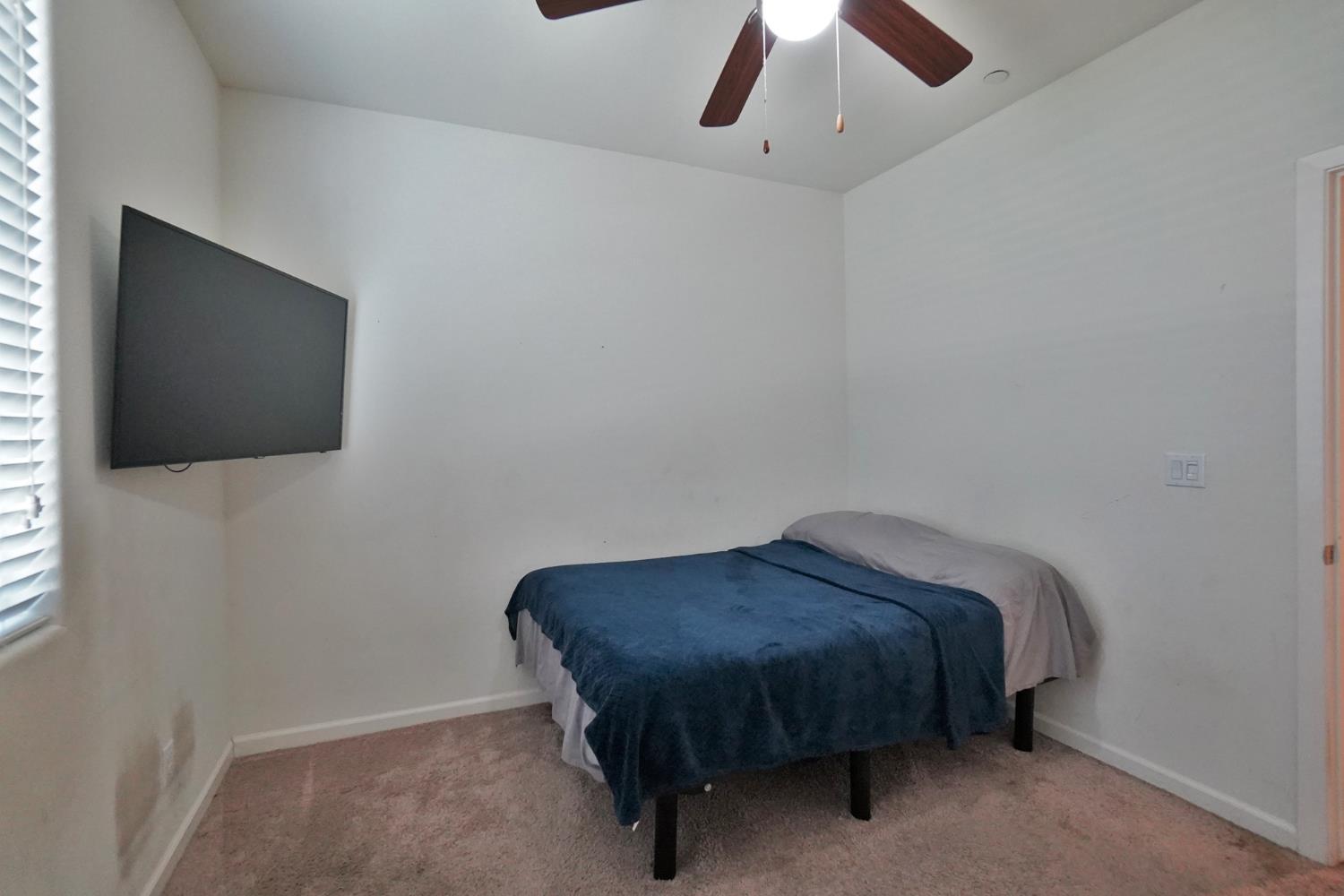559 Ivory Street Lemoore, CA 93245 - Photo 15 of 59
