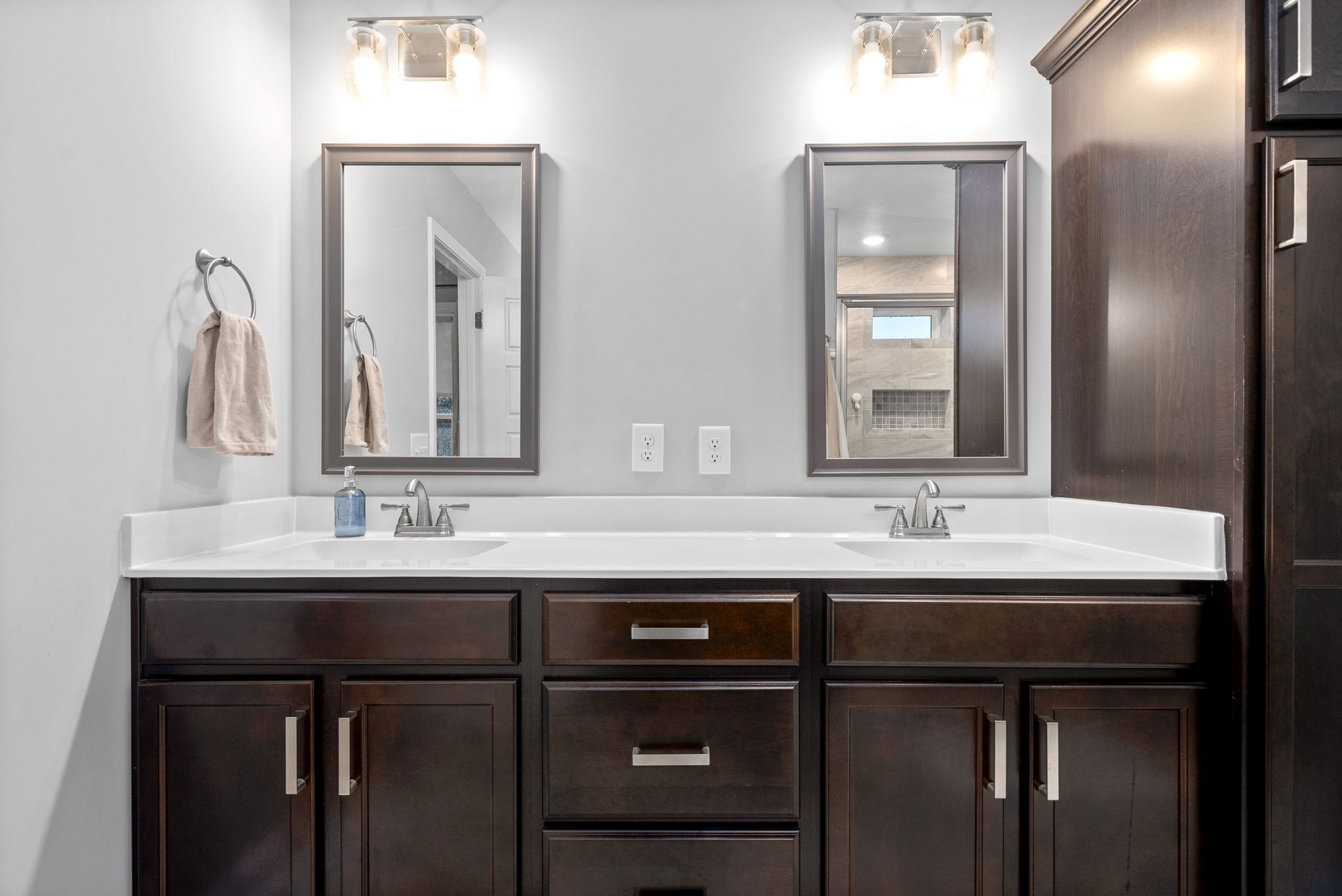 206 Clark Road Clarksville, TN 37042 - Photo 22 of 37 a bathroom with a sink and a mirror