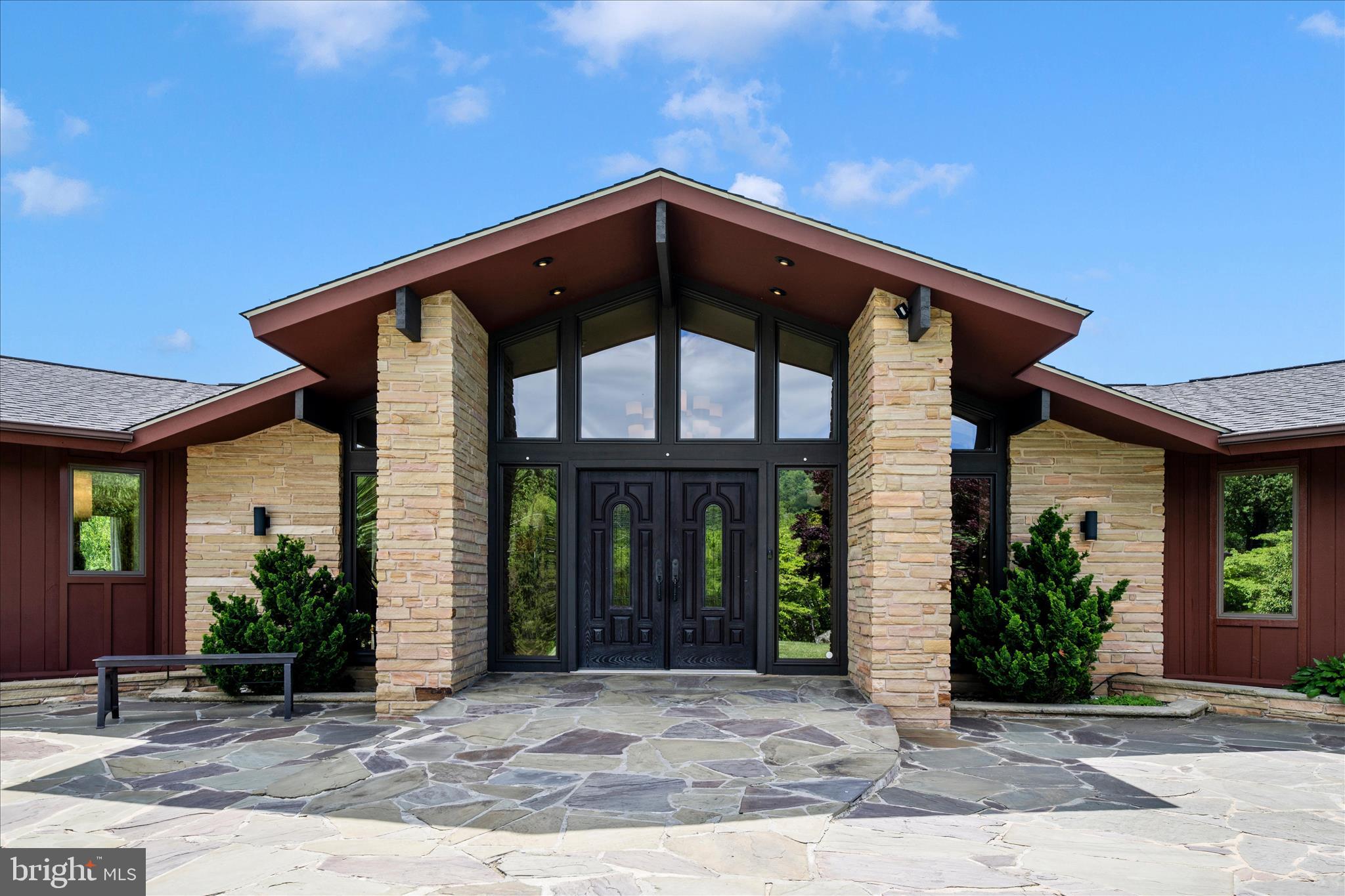 9237 Frostown Road Middletown, MD 21769 - Photo 96 of 113 Luxury Mid Century Modern Entrance