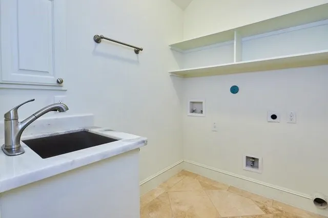 a close up view of washer and dryer