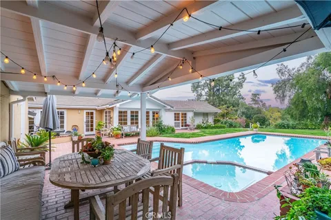 $3,675,000 | 9 Middleridge Lane North, Rolling Hills, CA 90274