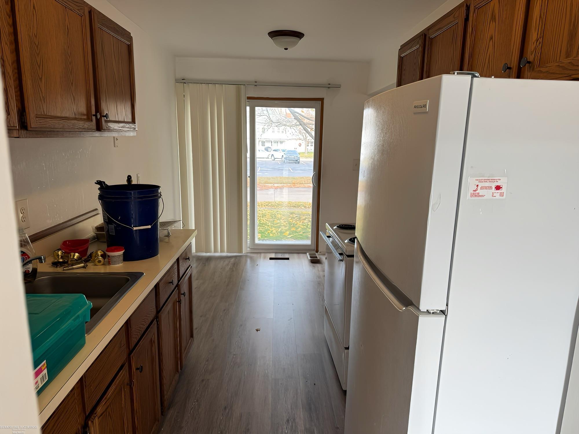 8602 Kaltz Street Center Line, MI 48015 - Photo 3 of 9