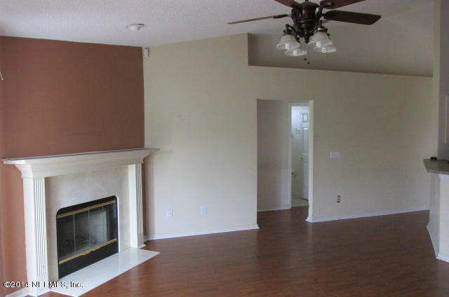 6905 Crystal River Road Jacksonville, FL 32219 - Photo 5 of 15 Family Room