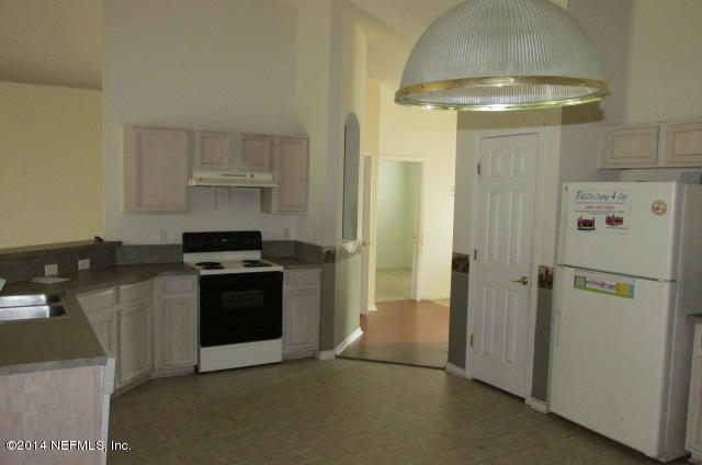 6905 Crystal River Road Jacksonville, FL 32219 - Photo 6 of 15 Kitchen