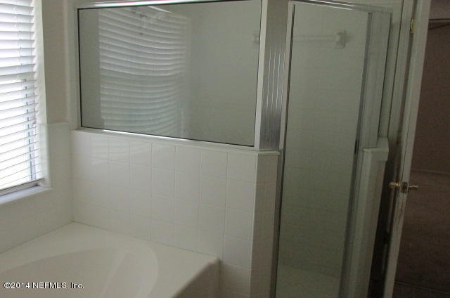 6905 Crystal River Road Jacksonville, FL 32219 - Photo 9 of 15 Master Bath