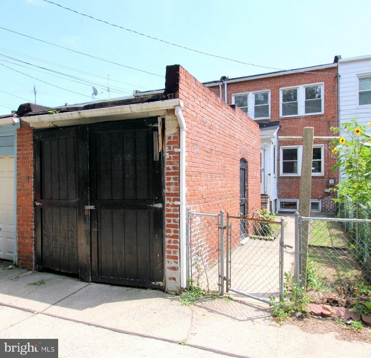 6826 Dunbar Road Baltimore, MD 21222 - Photo 20 of 20 Garage