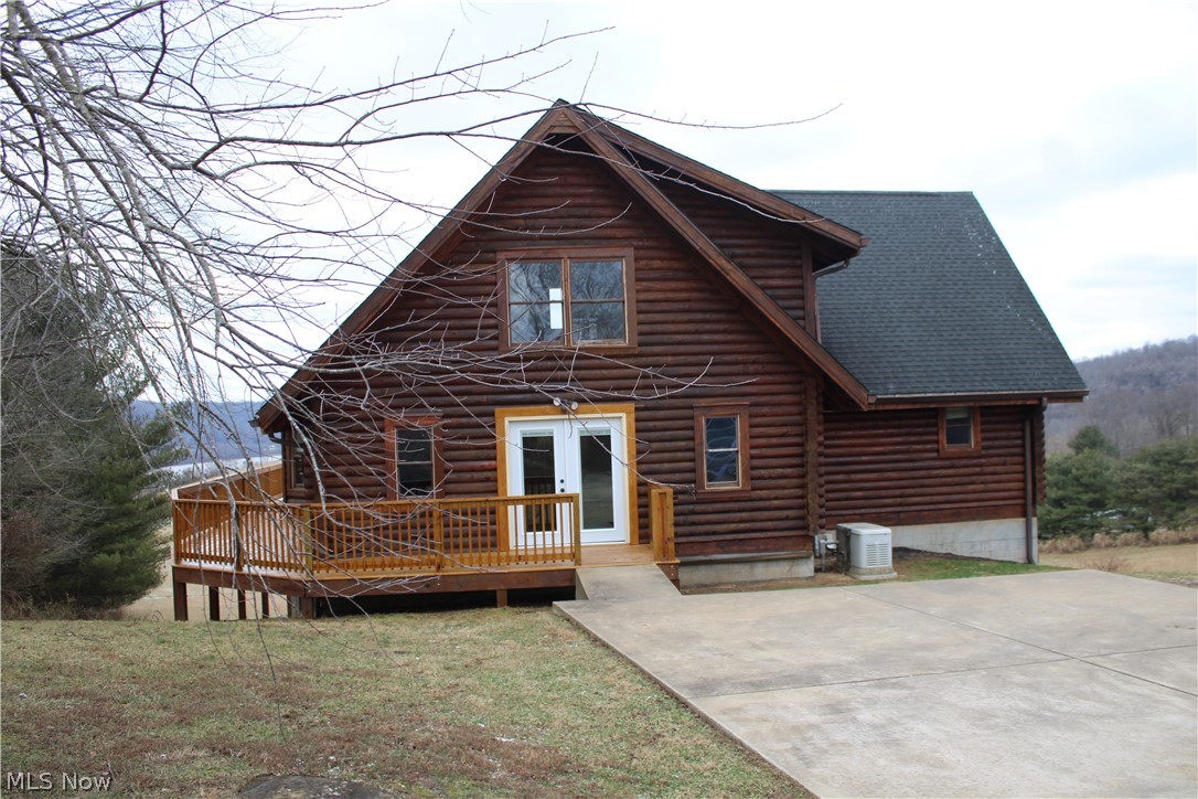 170 Fred Smith Road New Matamoras, OH 45767 - Photo 2 of 32