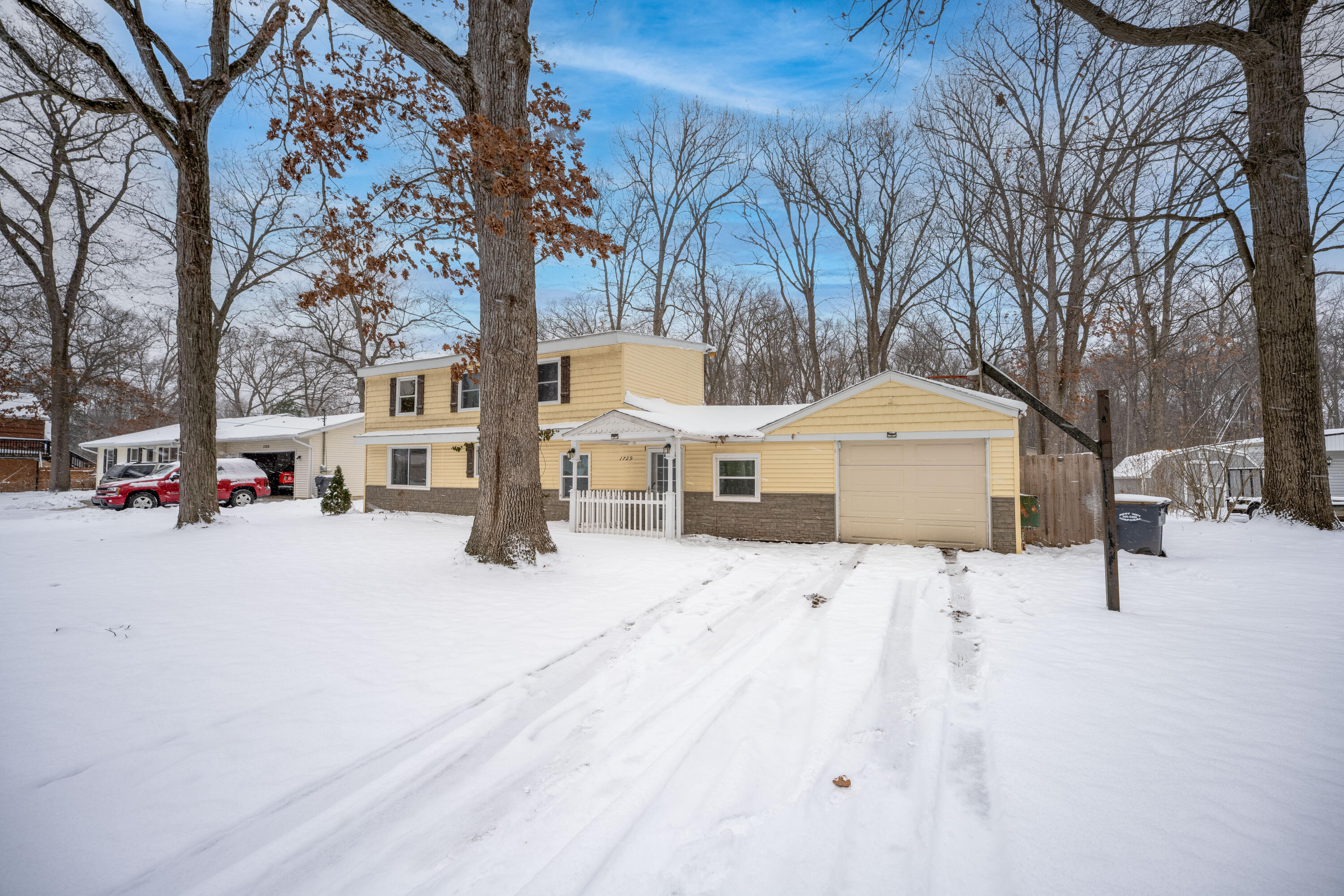 1729 Vickery Road Portage, MI 49002 - Photo 2 of 19 DSC02064-Edit
