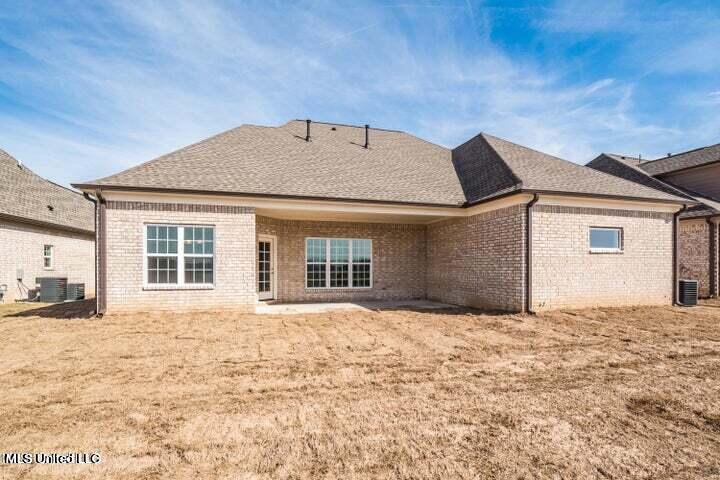 Lot 16 Centerline Roper Loop Byhalia, MS 38611 - Photo 3 of 18 Colors may be different on actual home