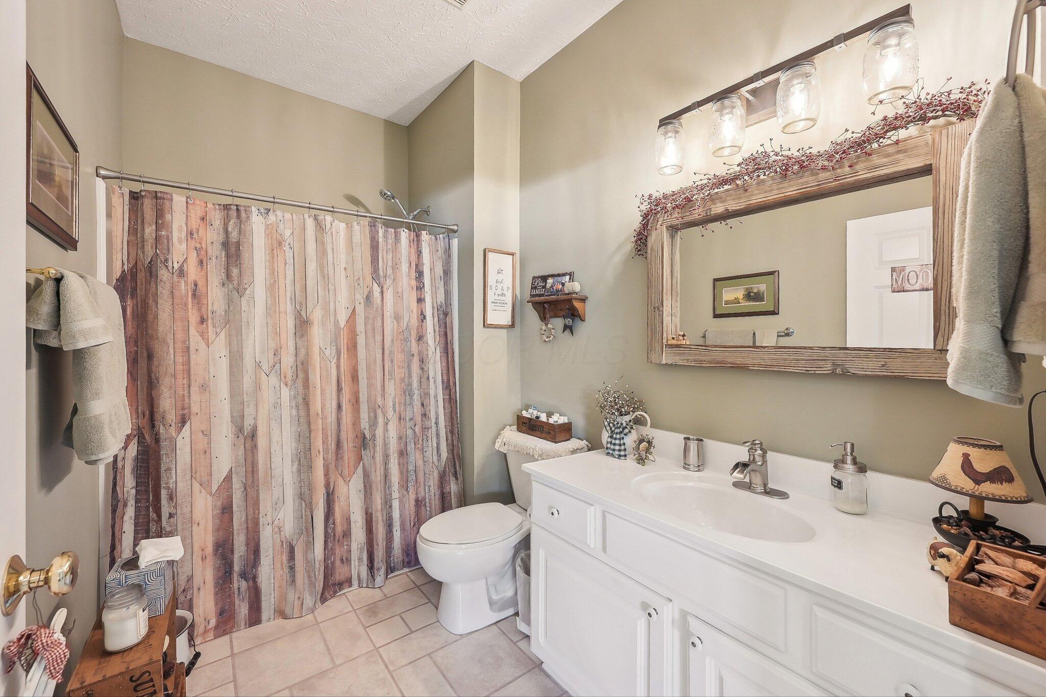5993 Naughten Ridge Court Columbus, OH 43213 - Photo 38 of 51 Full Bath