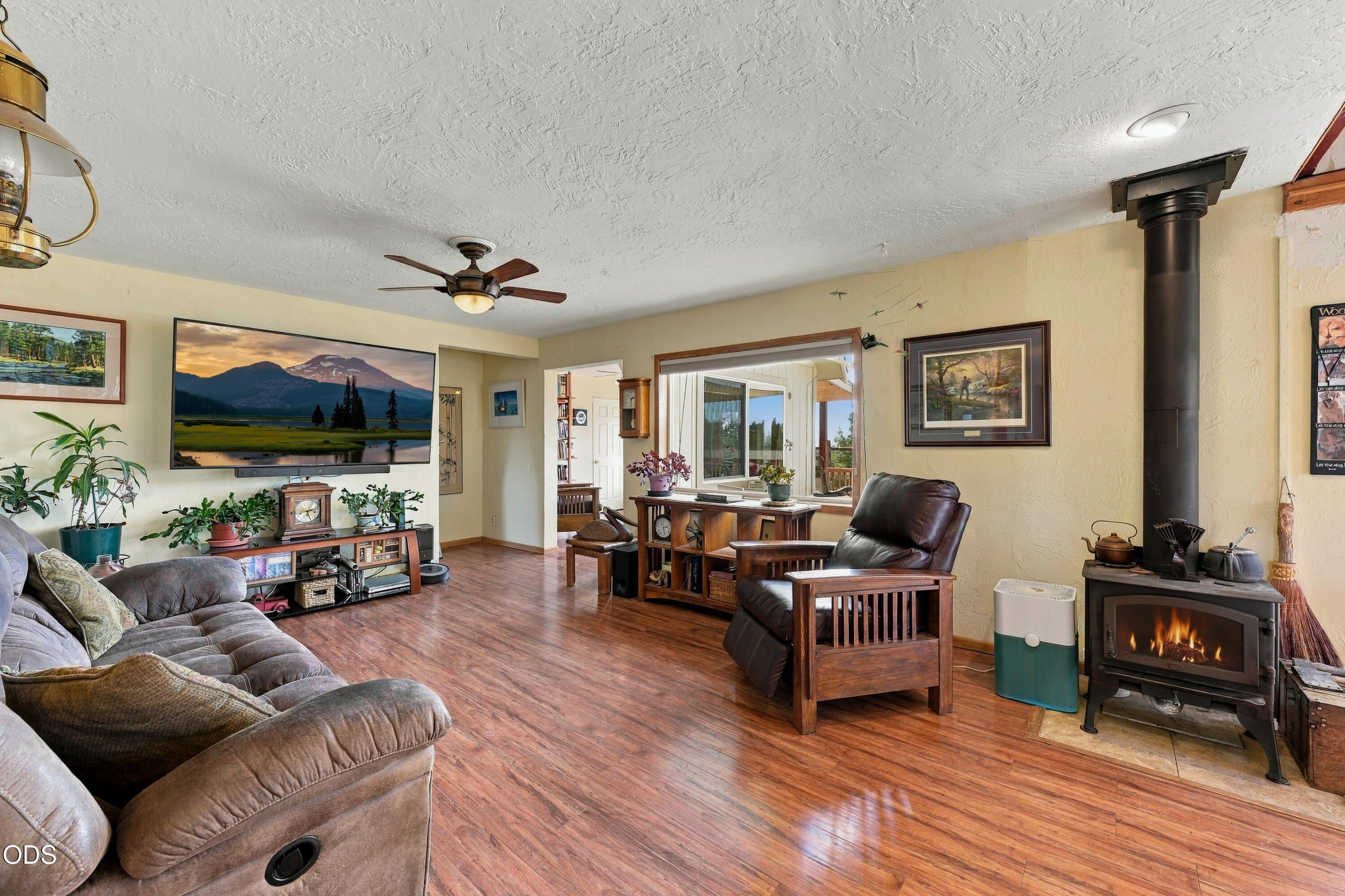 8867 Southwest Shad Road Terrebonne, OR 97760 - Photo 4 of 20 Gallery Image 4